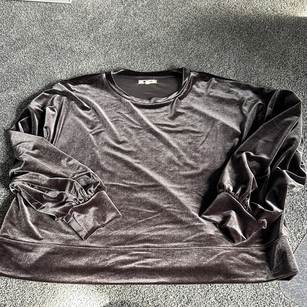 Madewell cropped velvet-y top